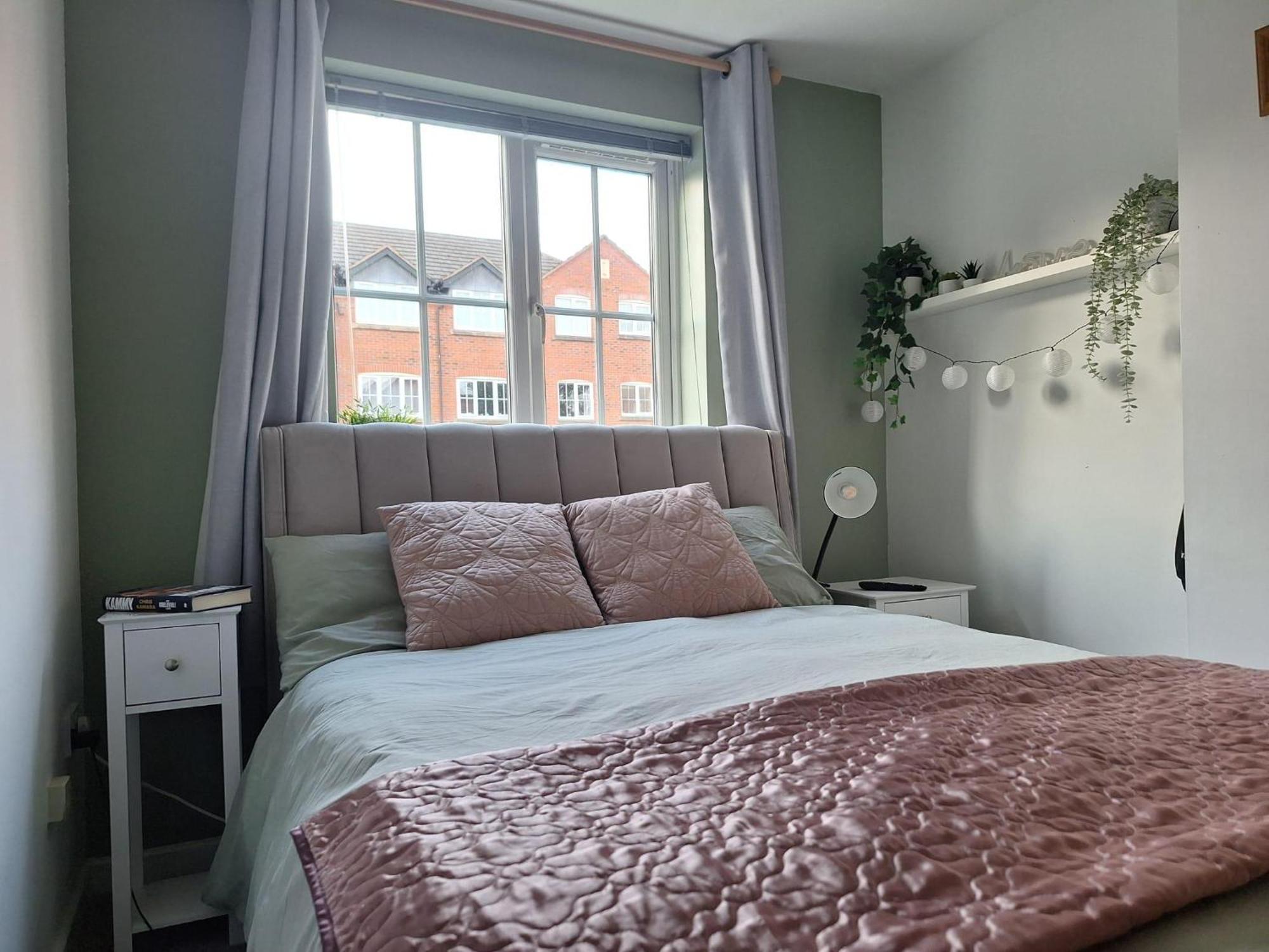 Stratford-Upon-Avon - Sleeps 4 - Pets Allowed Apartment Exterior photo